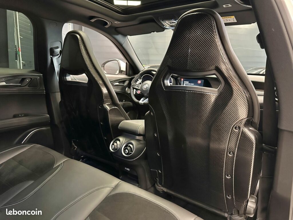 Alfa Romeo Stelvio Quadrifoglio — photo 6