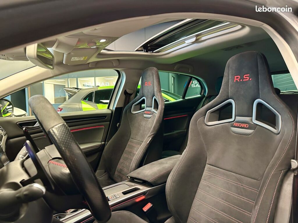 Renault Megane 4 RS Trophy — photo 4