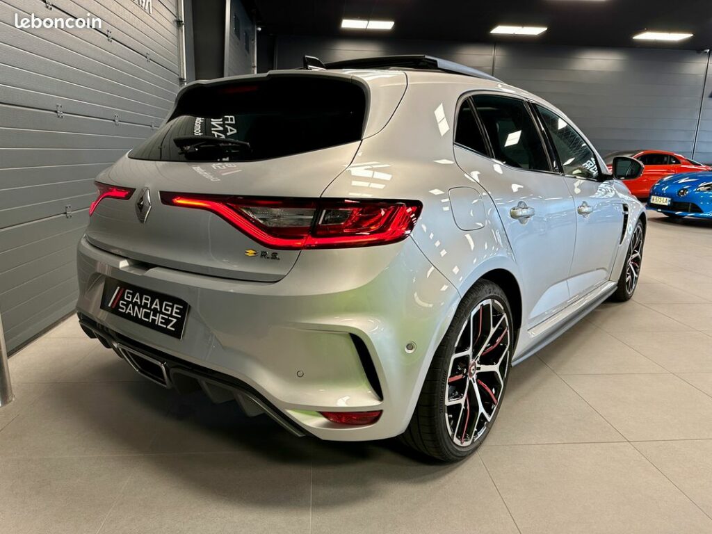 Renault Megane 4 RS Trophy — photo 3