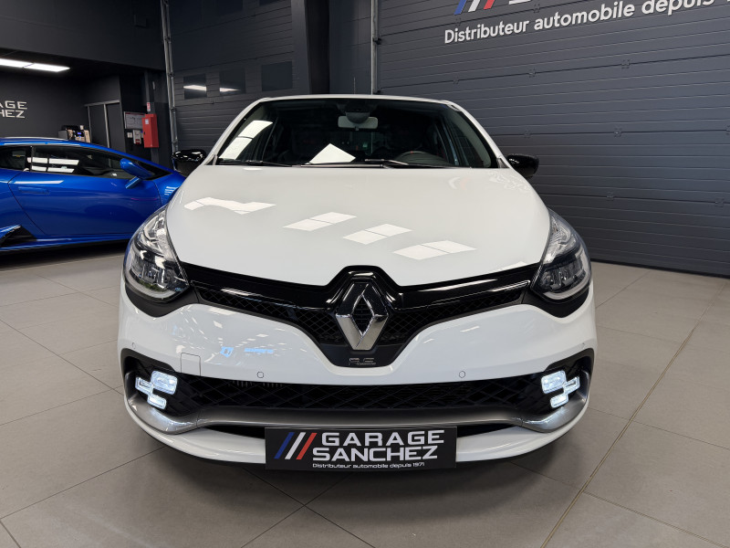 Renault CLIO IV RS Trophy — photo 4