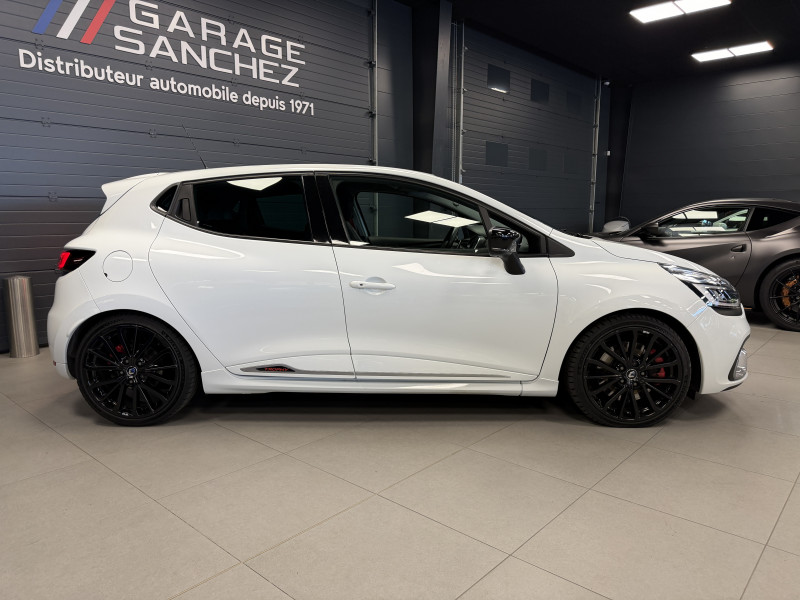 Renault CLIO IV RS Trophy — photo 6