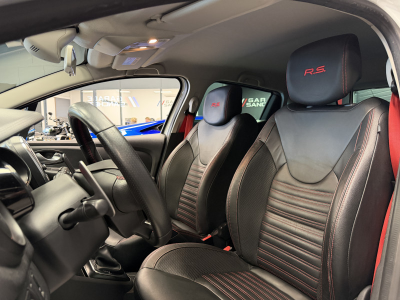 Renault CLIO IV RS Trophy — photo 12