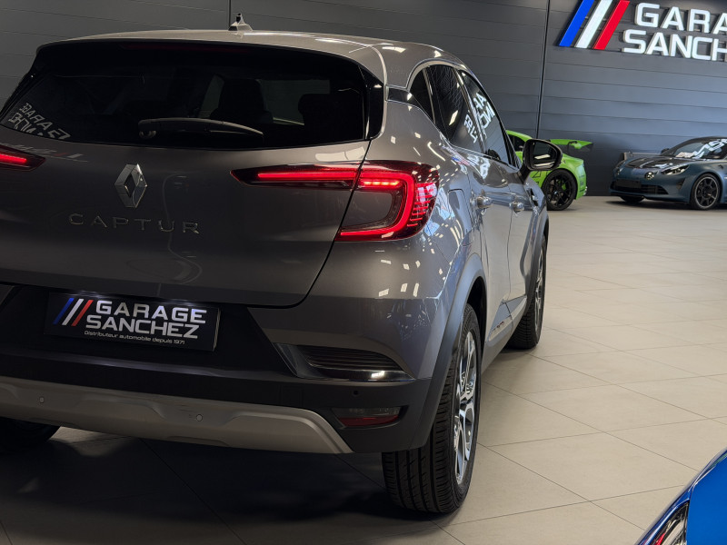 Renault CAPTUR II Intens — photo 8