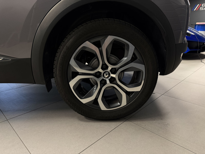 Renault CAPTUR II Intens — photo 11