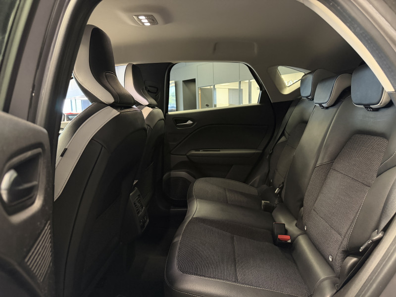 Renault CAPTUR II Intens — photo 17