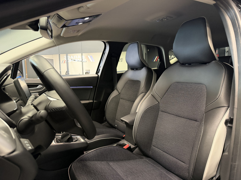 Renault CAPTUR II Techno — photo 13