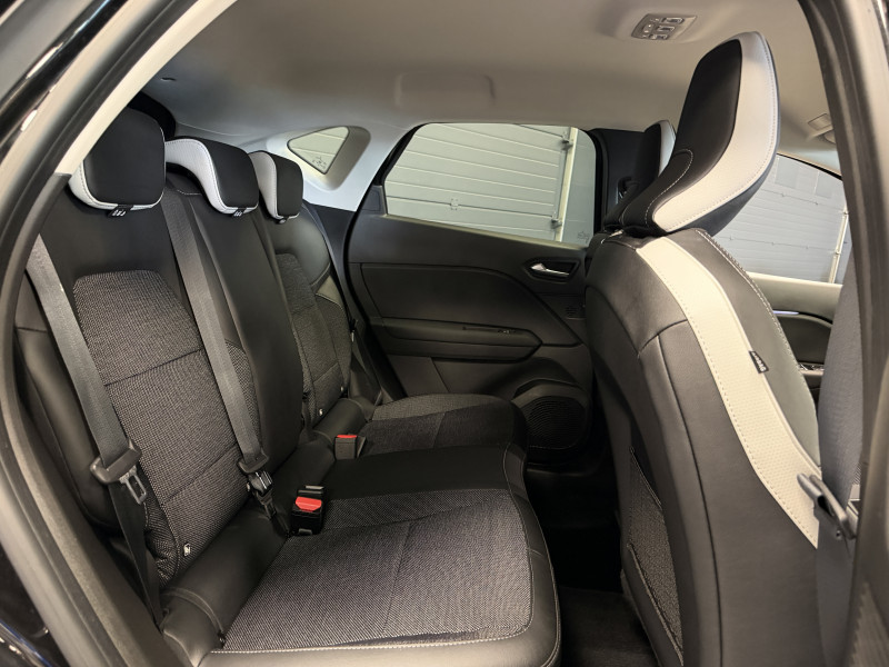 Renault CAPTUR II Techno — photo 17