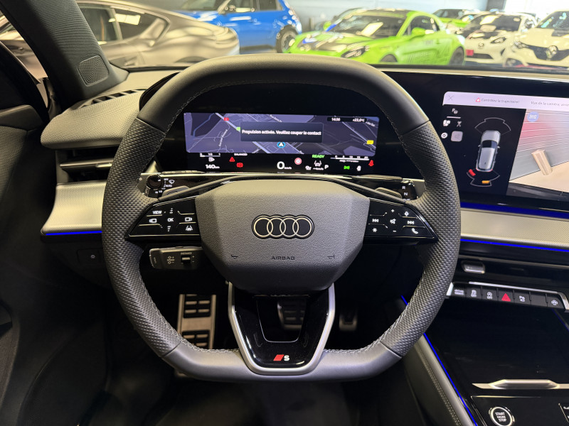 Audi Q3 S Line — photo 20
