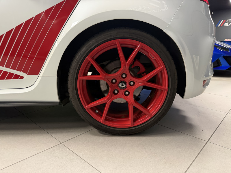 Renault MEGANE IV RS TROPHY-R — photo 11