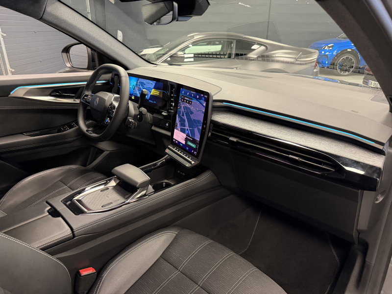 Renault AUSTRAL Techno E-Tech Hybrid — photo 16