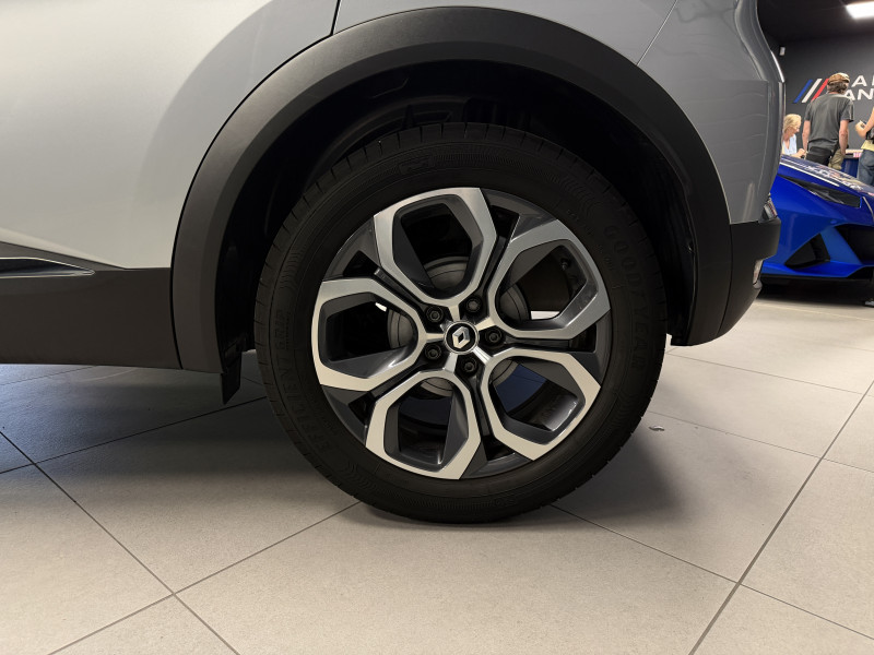 Renault CAPTUR II Intens — photo 11