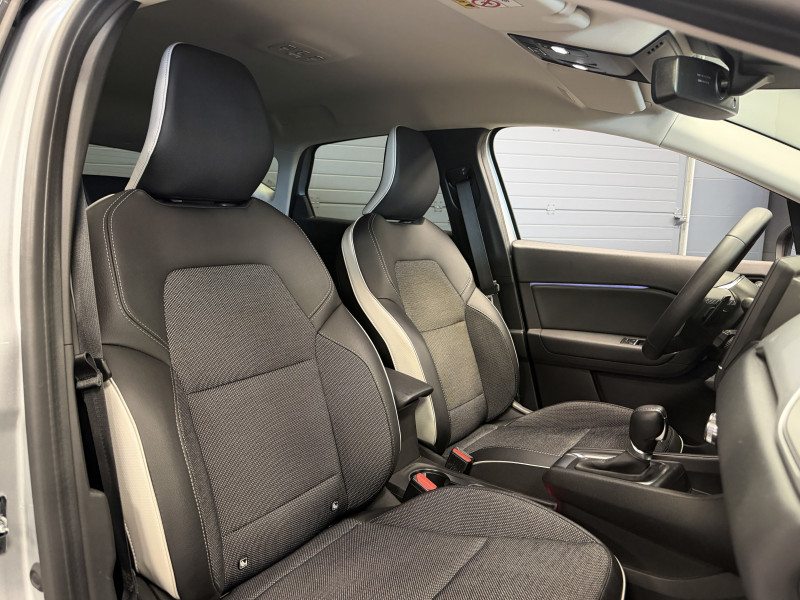 Renault CAPTUR II Intens — photo 14