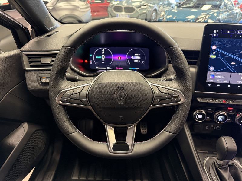 Renault CLIO V Esprit Alpine E-Tech Hybrid — photo 20