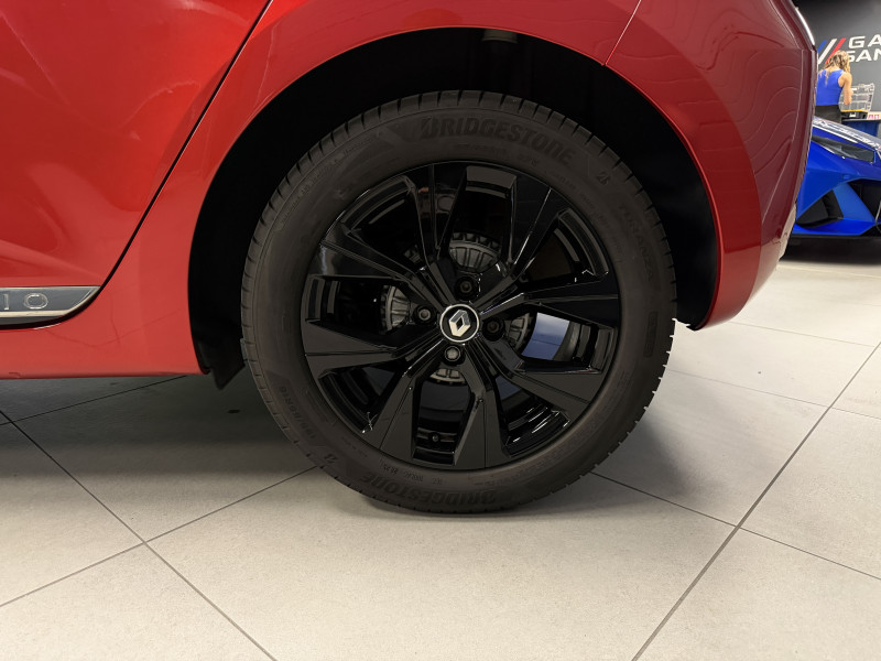 Renault CLIO V Limited — photo 11