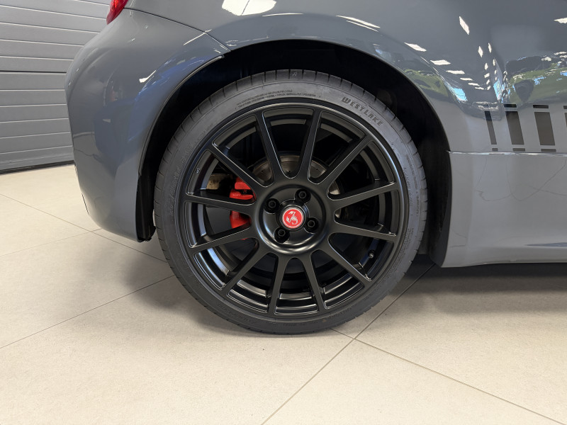 Abarth 500 595 Competizione — photo 13