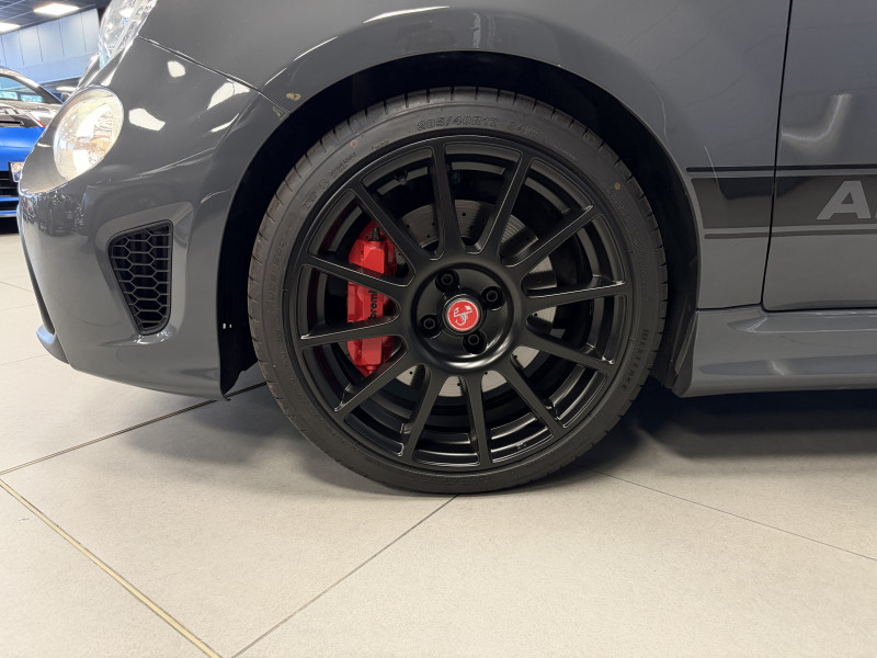 Abarth 500 595 Competizione — photo 15
