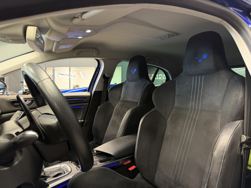 Renault MEGANE IV GT — photo 13