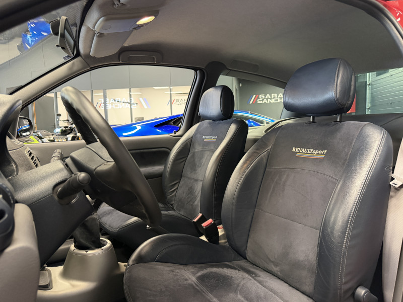 Renault CLIO II — photo 14