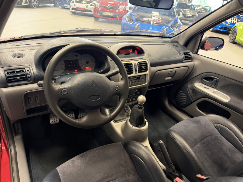 Renault CLIO II — photo 16