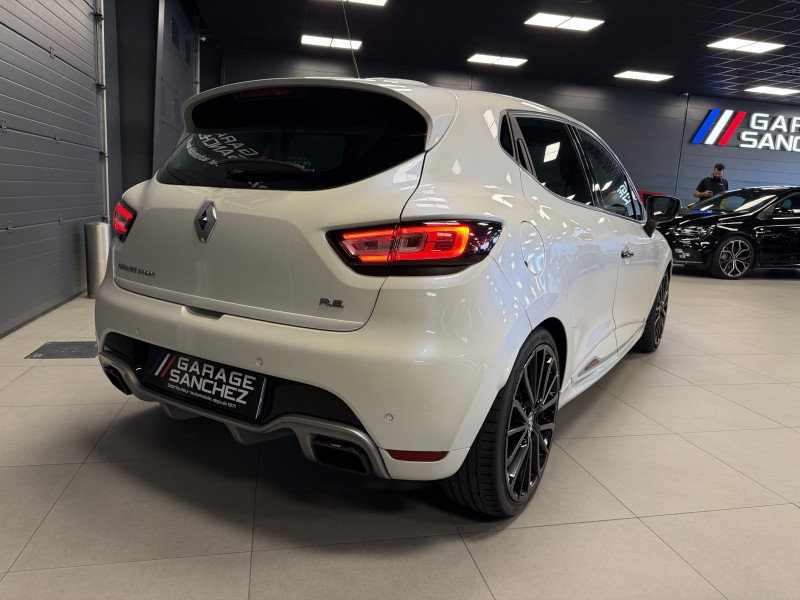 Renault CLIO IV RS Trophy — photo 3