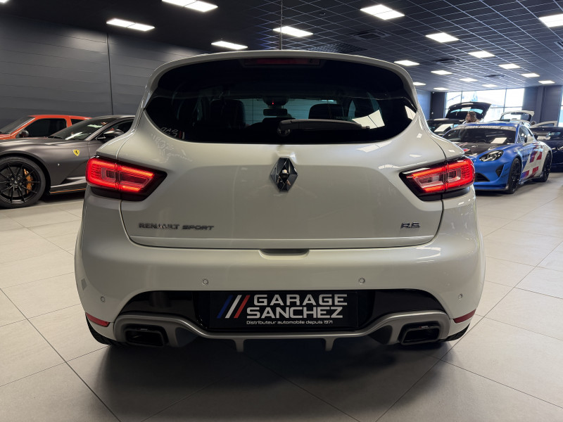 Renault CLIO IV RS Trophy — photo 5