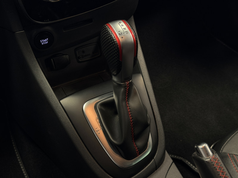 Renault CLIO IV RS Trophy — photo 20
