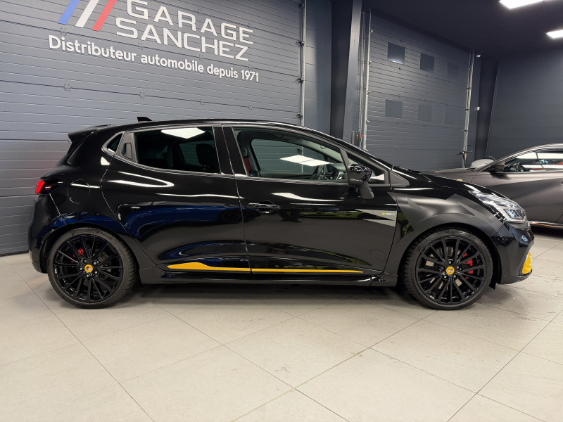 Renault CLIO IV RS 18 — photo 6