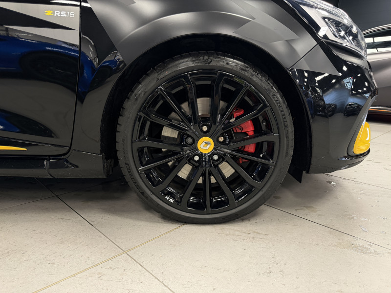 Renault CLIO IV RS 18 — photo 9