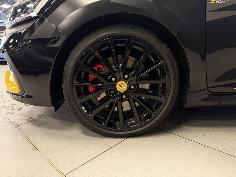 Renault CLIO IV RS 18 — photo 12
