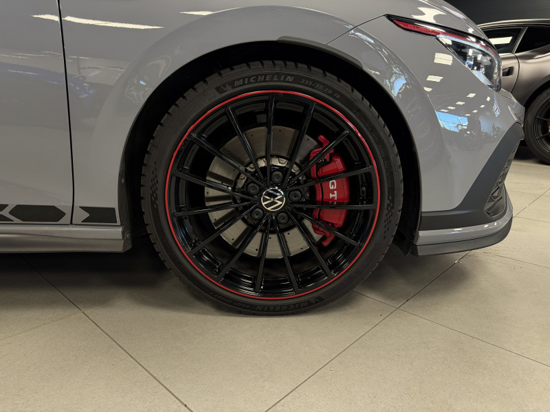 Volkswagen GOLF VIII GTI Clubsport — photo 11