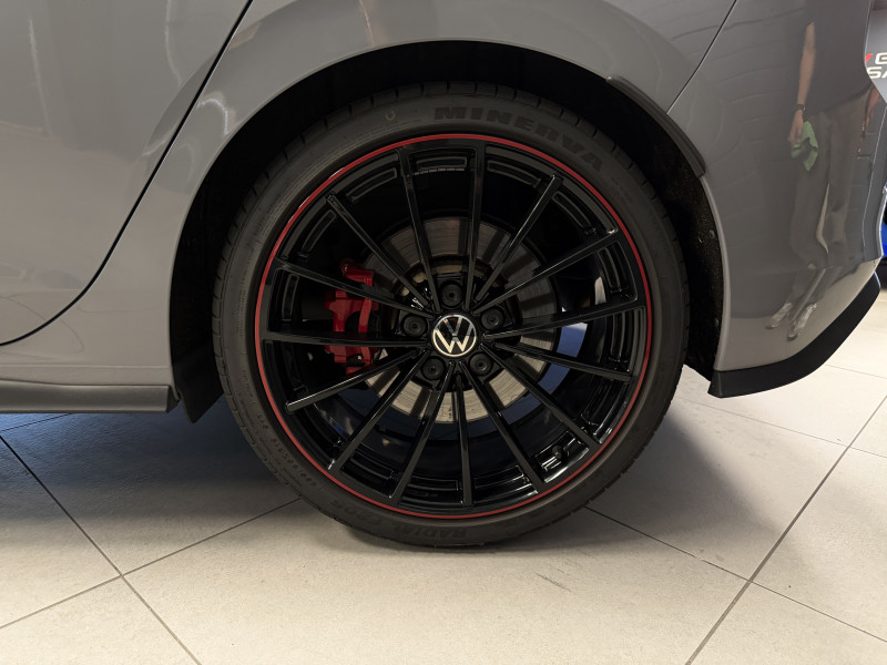 Volkswagen GOLF VIII GTI Clubsport — photo 13