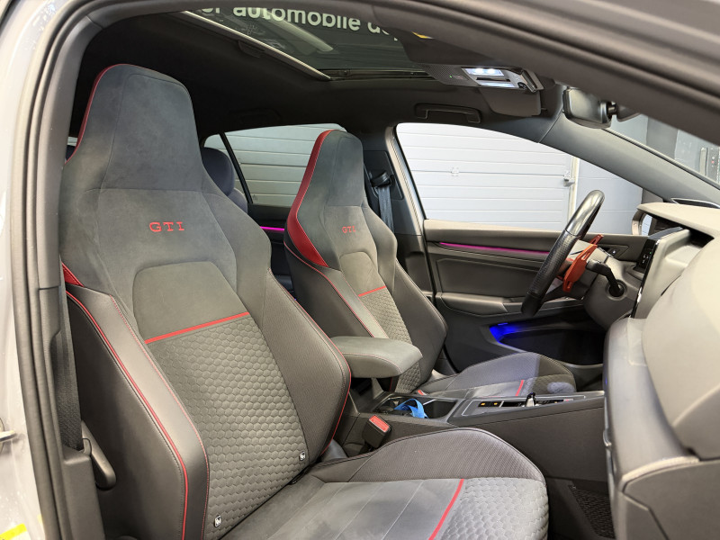 Volkswagen GOLF VIII GTI Clubsport — photo 16