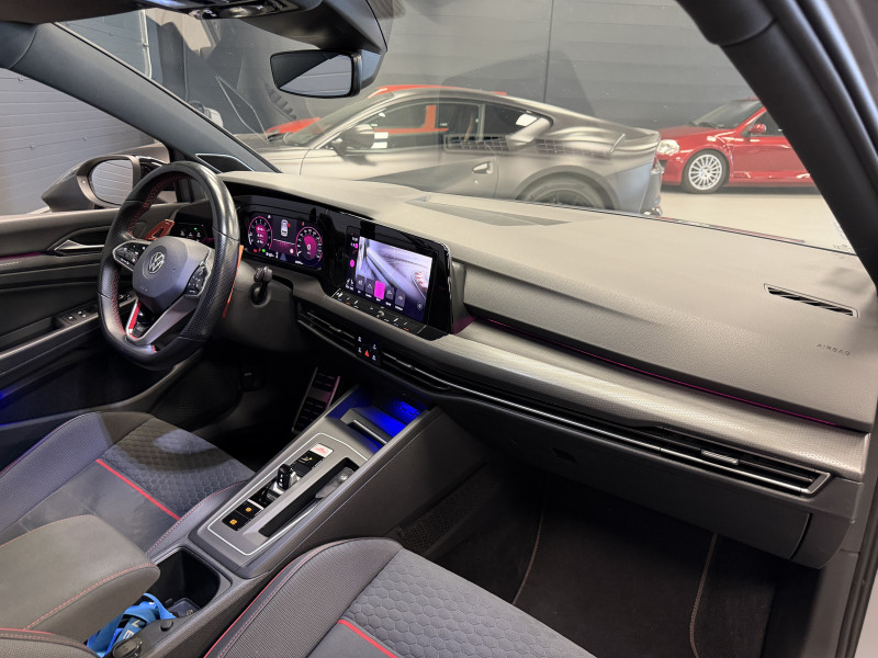 Volkswagen GOLF VIII GTI Clubsport — photo 18