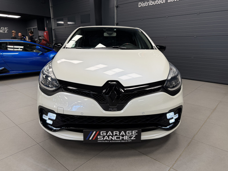 Renault CLIO IV RS Trophy — photo 4