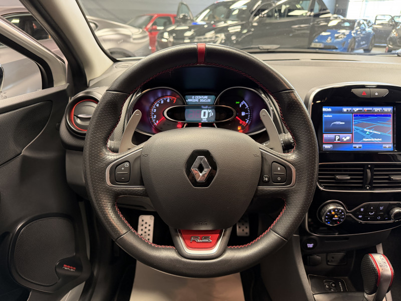 Renault CLIO IV RS Trophy — photo 15