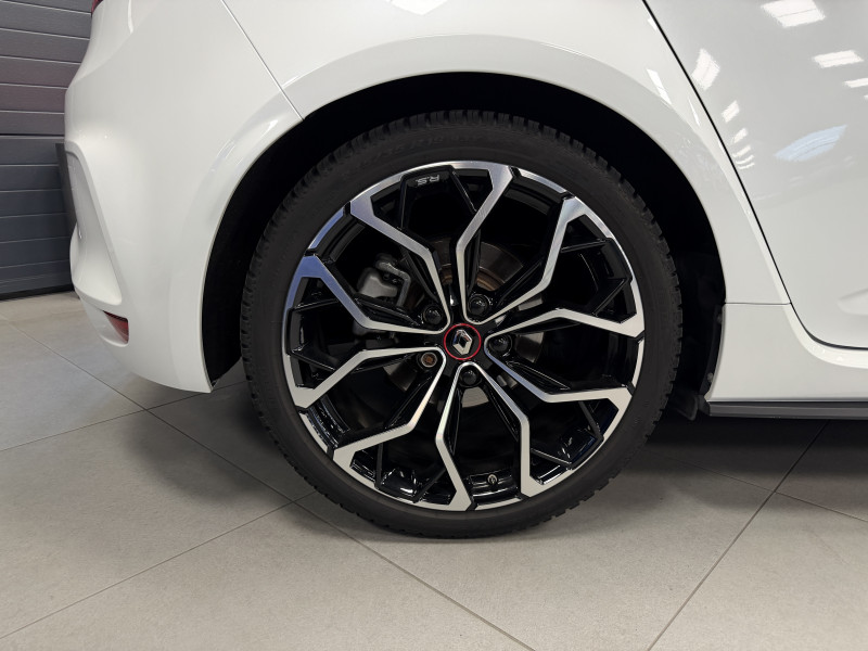 Renault MEGANE IV RS — photo 10