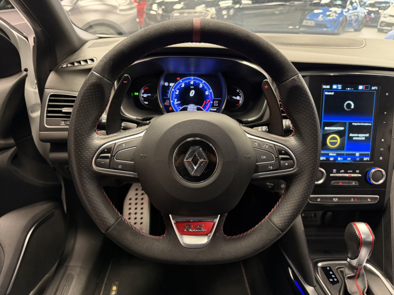 Renault MEGANE IV RS — photo 17