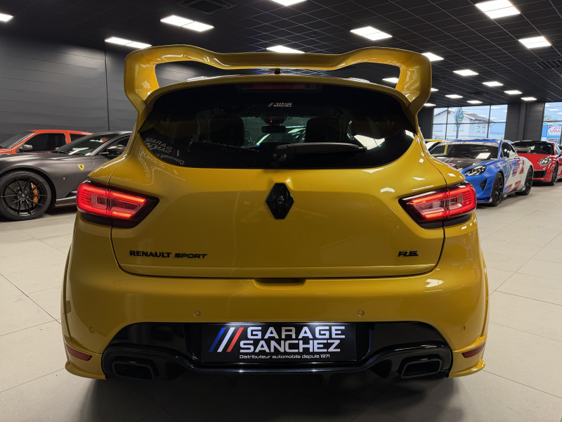 Renault CLIO IV RS Trophy — photo 5
