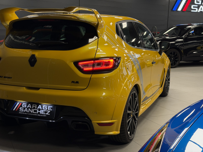 Renault CLIO IV RS Trophy — photo 8
