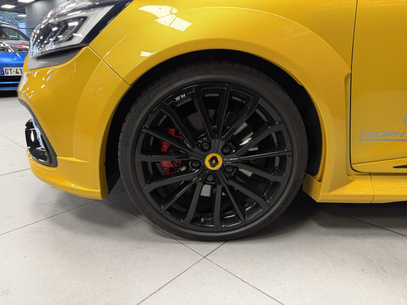 Renault CLIO IV RS Trophy — photo 13