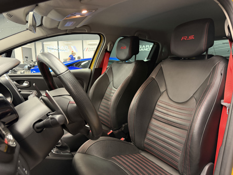 Renault CLIO IV RS Trophy — photo 14