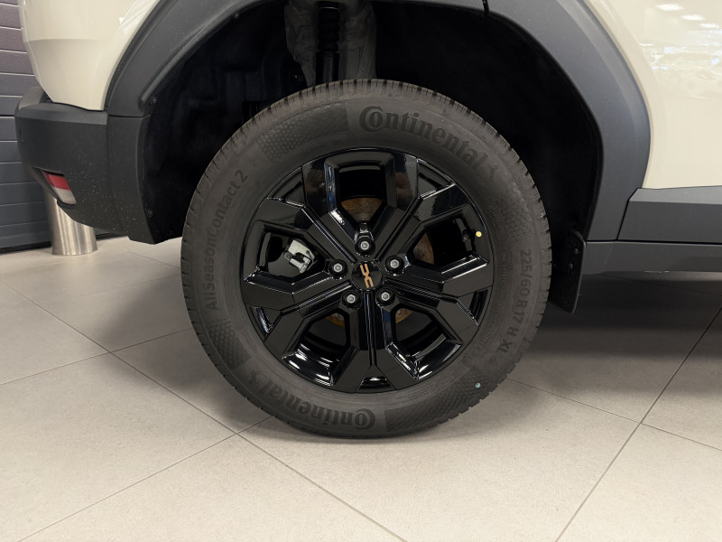 Dacia DUSTER Extreme 4x4 HYBRID-G — photo 11