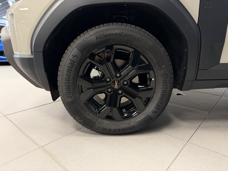 Dacia DUSTER Extreme 4x4 HYBRID-G — photo 13