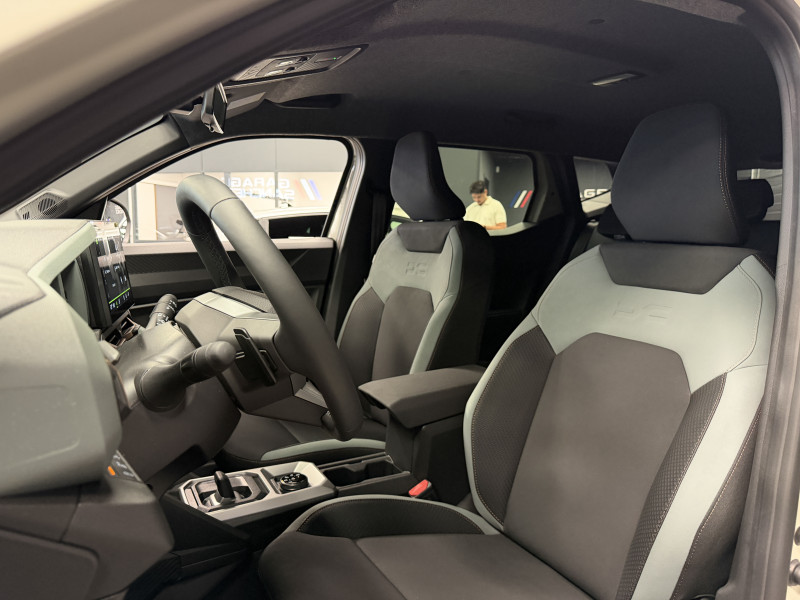 Dacia DUSTER Extreme 4x4 HYBRID-G — photo 14