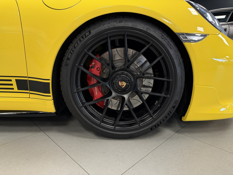 Porsche 911 COUPE (991) Carrera GTS — photo 13