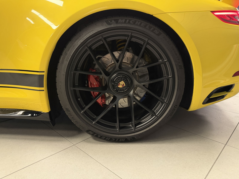 Porsche 911 COUPE (991) Carrera GTS — photo 15