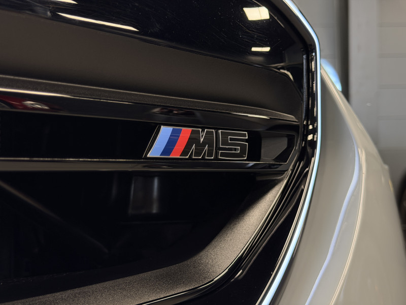 BMW M5 TOURING (G99) — photo 12