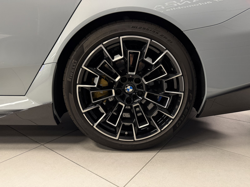 BMW M5 TOURING (G99) — photo 15