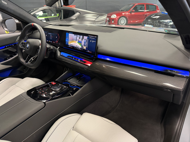 BMW M5 TOURING (G99) — photo 20