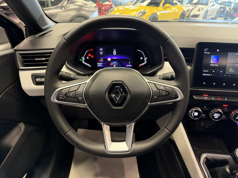 Renault CLIO V Intens — photo 17